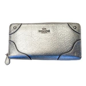 👛Coach Wallet - New with Tag!